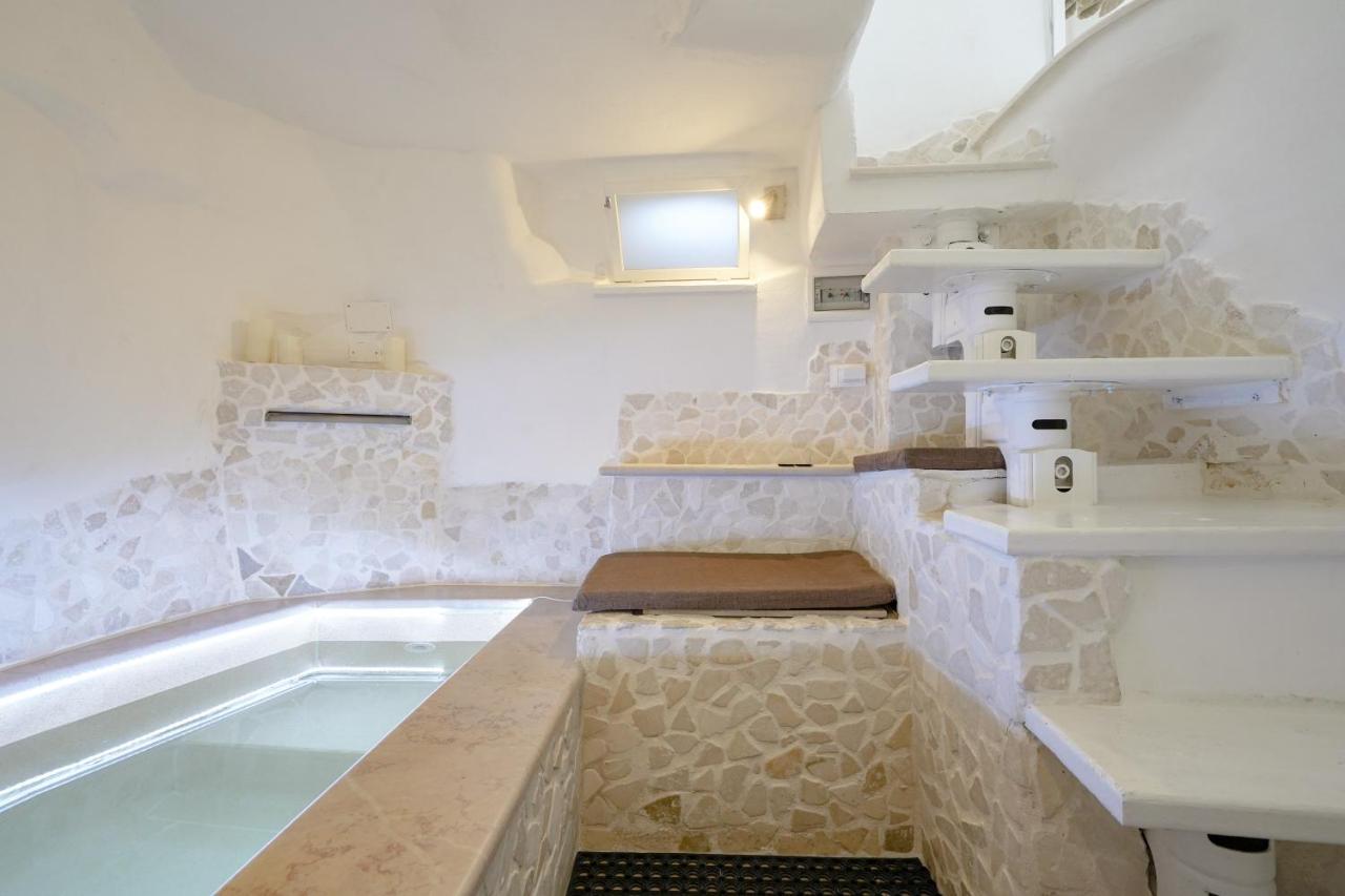 Suite 800 - Остуні Екстер'єр фото